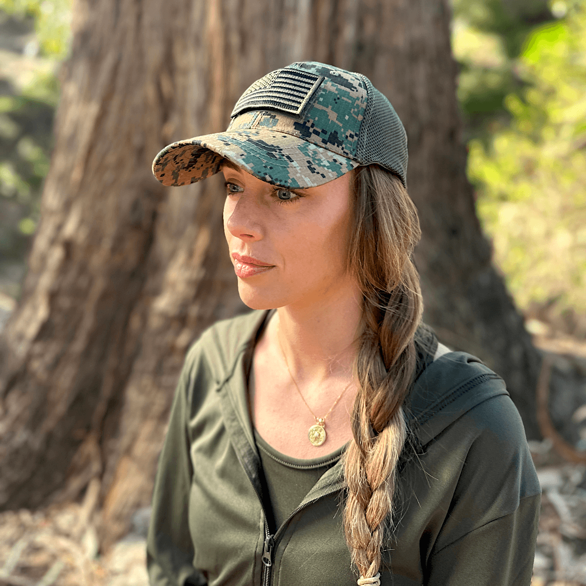 Gorra con parche de estilo táctico y correa ajustable