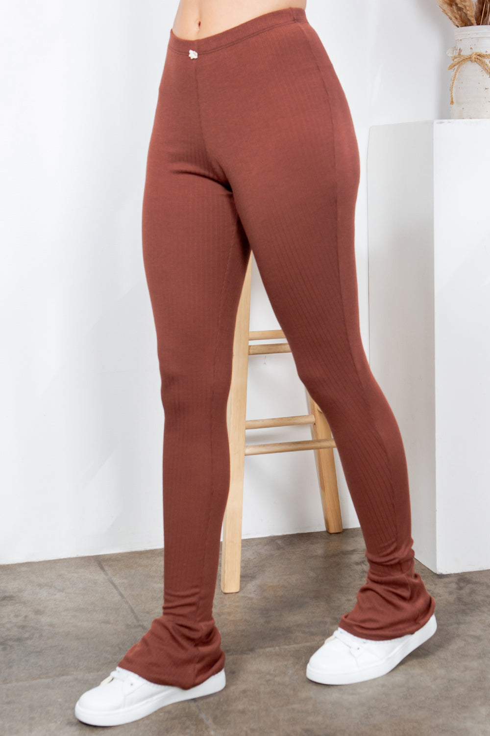 Butterfly Elastic Semi-Flare Pants
