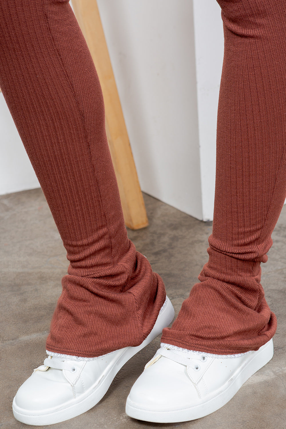 Butterfly Elastic Semi-Flare Pants