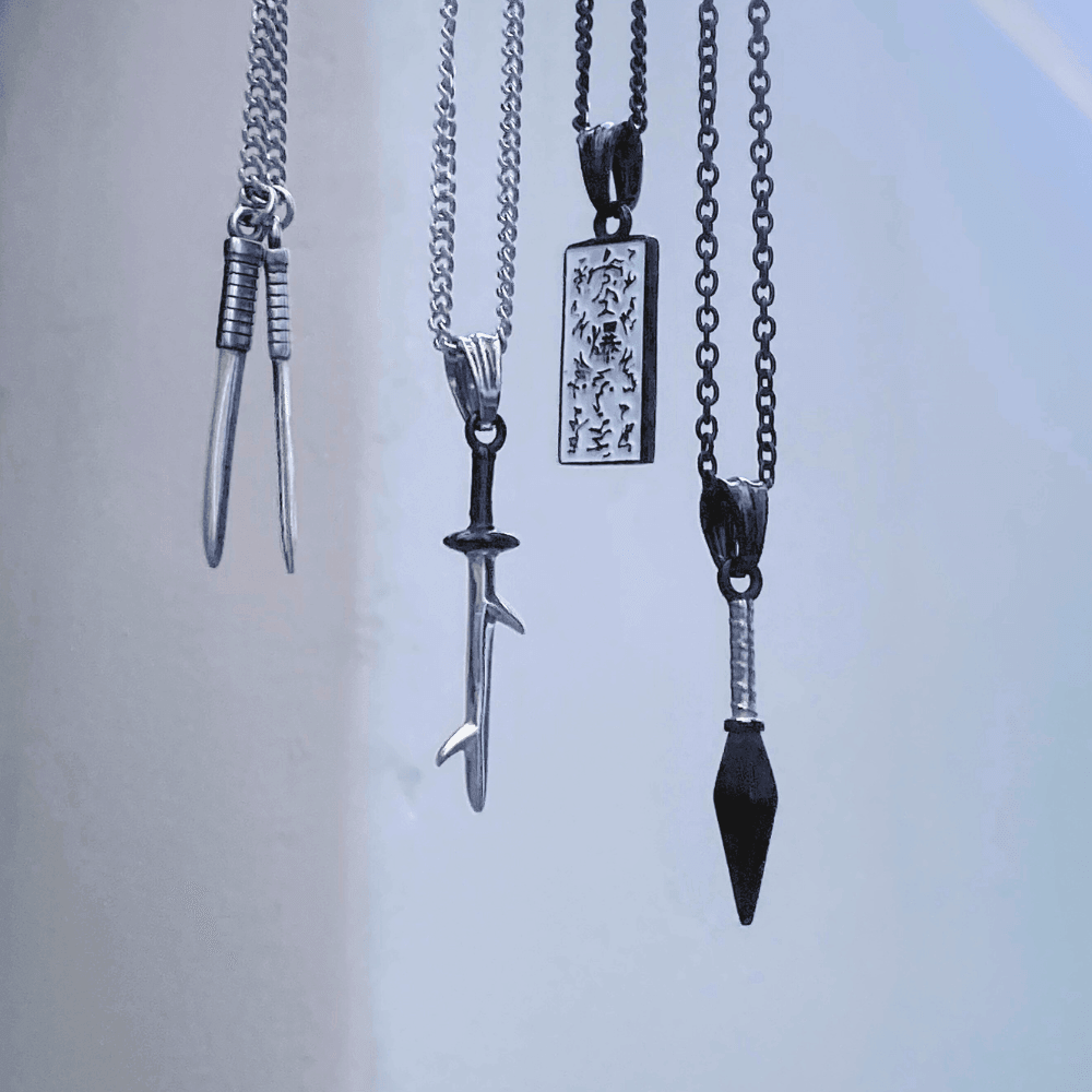 Naruto™ Paper Bomb Kunai Pendant