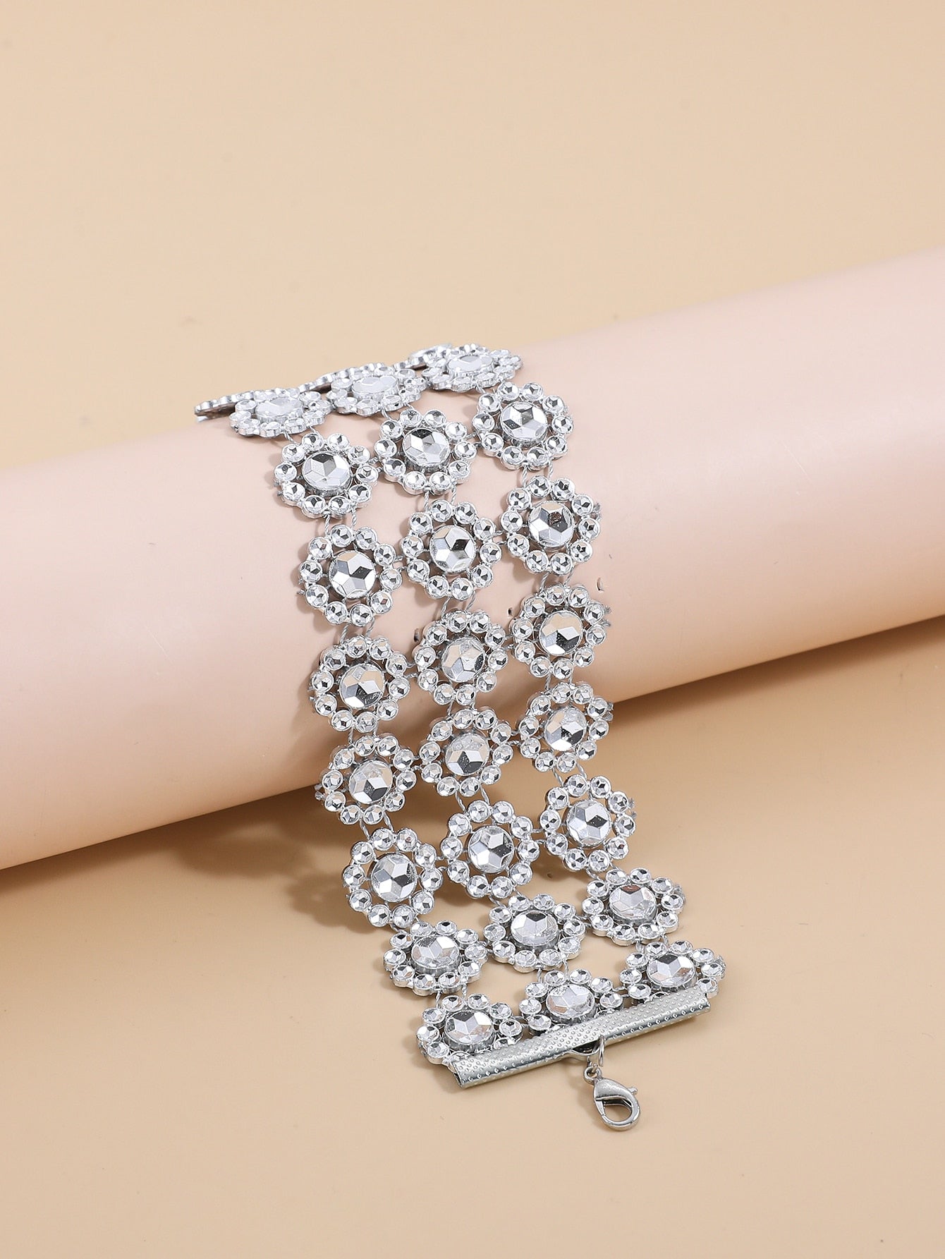 Neck-Glam Choker