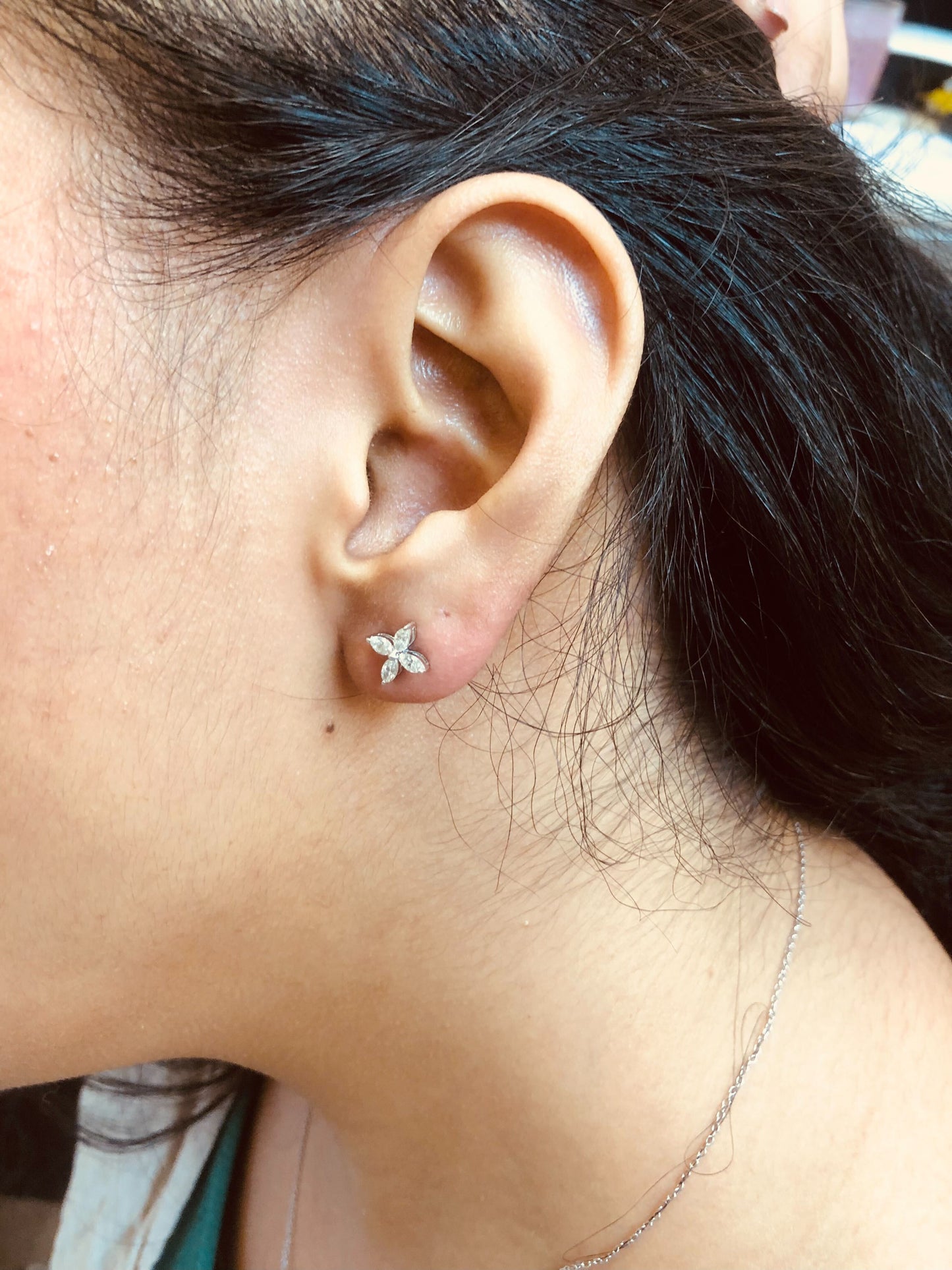 14K White Gold 1/2 Cttw Marquise Diamond 8 Stone Floral Leaf Stud Earrings (H-I Color, SI1-SI2 Clarity)