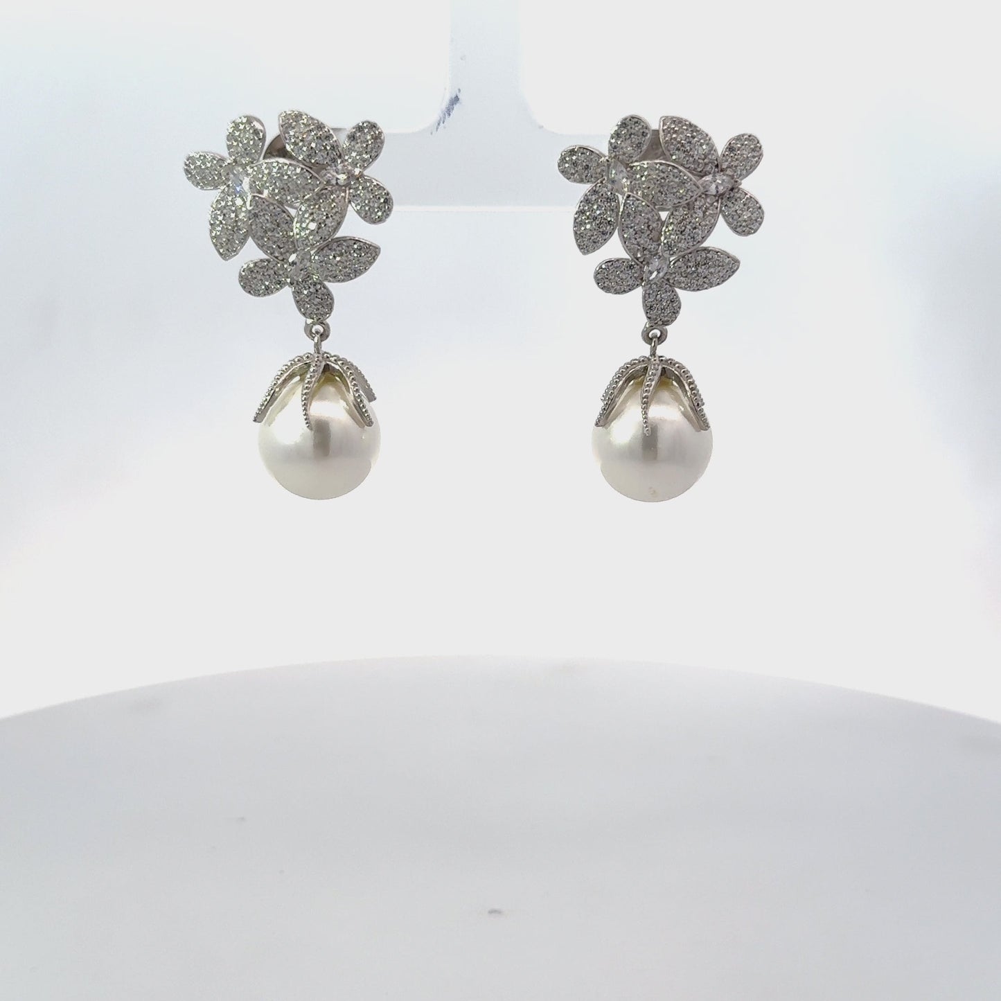 Flowers Pearl Earrings Silver White