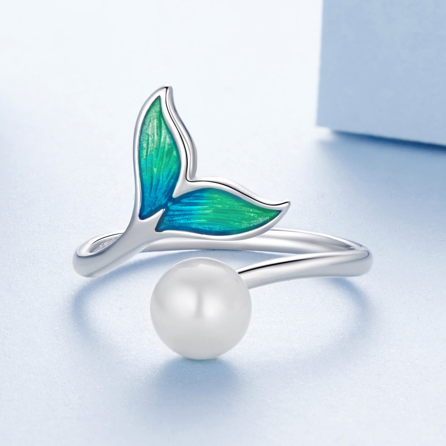 925 Sterling Silver Enamel White Gold Plated Fishtail Ring with Quality Shell Pearl for Women